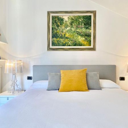 Casaviva - Central Seaview Penthouse In คาโมยลี ภายนอก รูปภาพ